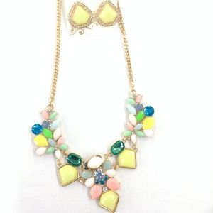 Multi-colored necklace with earrings to